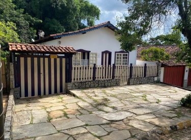Casa a venda na Rua do Bomfim.