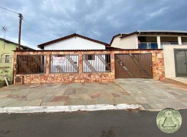 Casa a venda no Bairro Vila Teodoro.