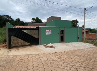 Casa a venda no Bairro Jardim Brasília.