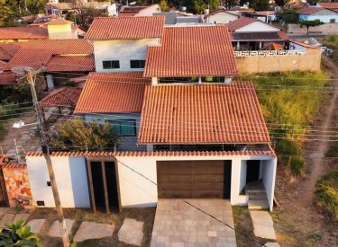 Sobrado Marrom no Bairro Meia Ponte.